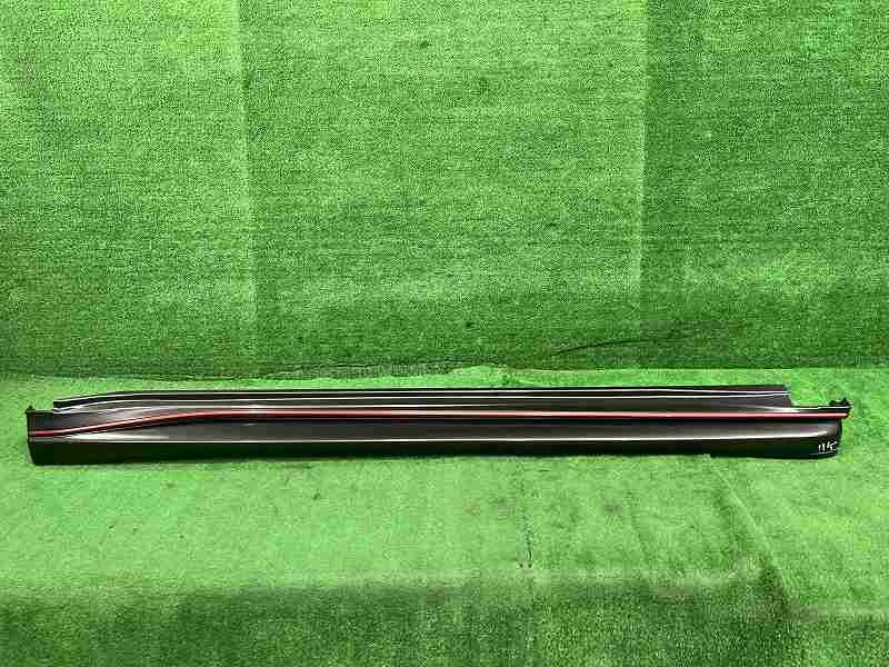 【中古】 ジューク NF15 右サイドステップ・サイドスポイラー ニスモ 4WD 76850-3YW0A K23
