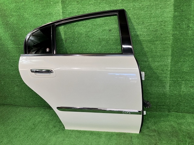 【中古】 シーマ HF50 右リアドア 300G アサヒ M2H5 H2100-AR0ZZ QX1
