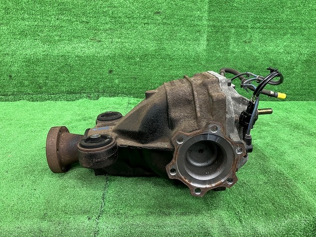 【中古】 シーマ HF50 リアリジットデフ・デフギア・リアデフ 300G 38301-2C000 QX1