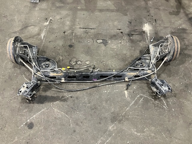 【中古】 シルフィ TB17 リアアクスルビーム G 55501-3ST0A KH3