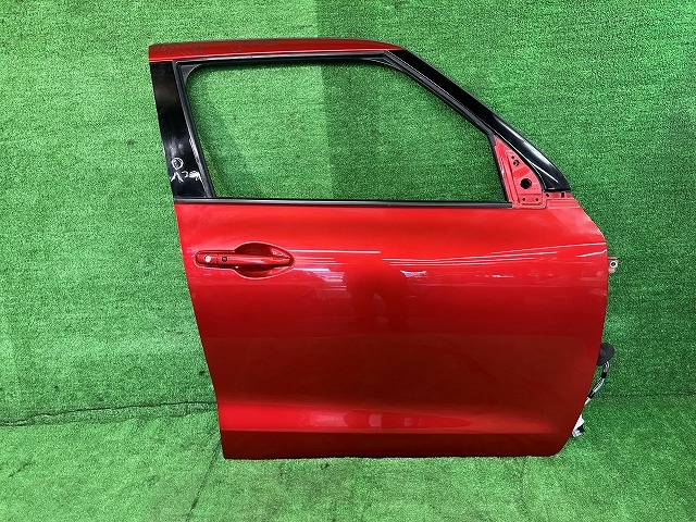 中古】 スイフト ZD83S 右フロントドア XRリミテッド カメラパッケージ