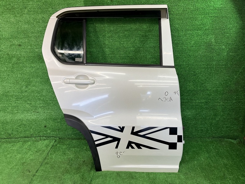 【中古】 ハスラー MR31S 右リアドア G 4WD セントラル M261 68003-65P00 Z7T
