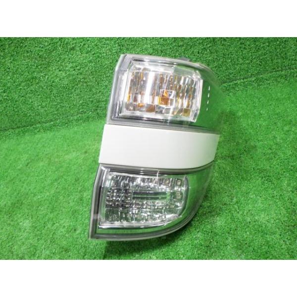 【中古】 ヴェルファイア GGH25W 右テールランプ・テールライト 3.5V コイト 58-28 81550-58080 070 7,654円