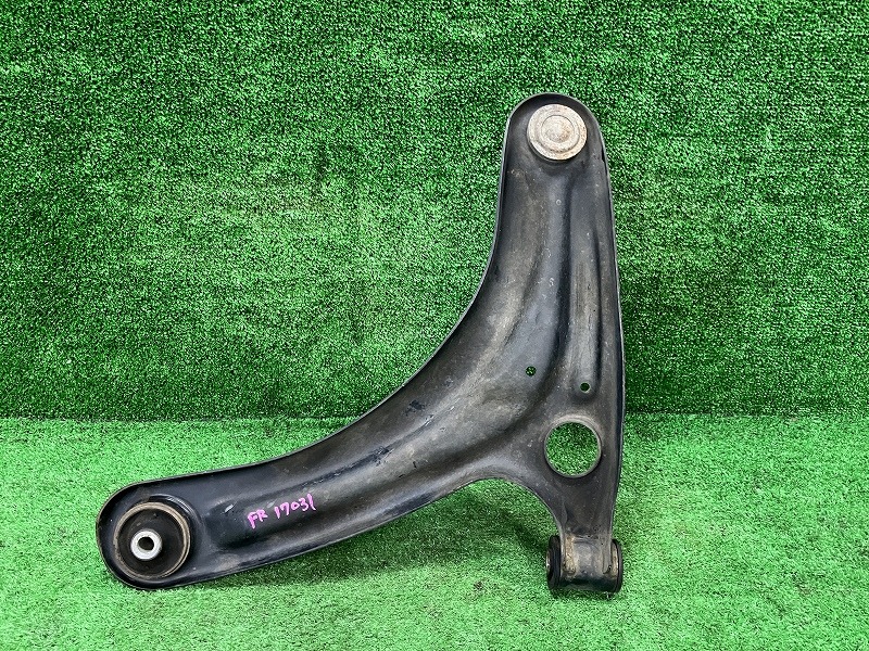 【中古】 ミニキャブ DS17V 右フロントロアアーム G MQ508456 Z2S
