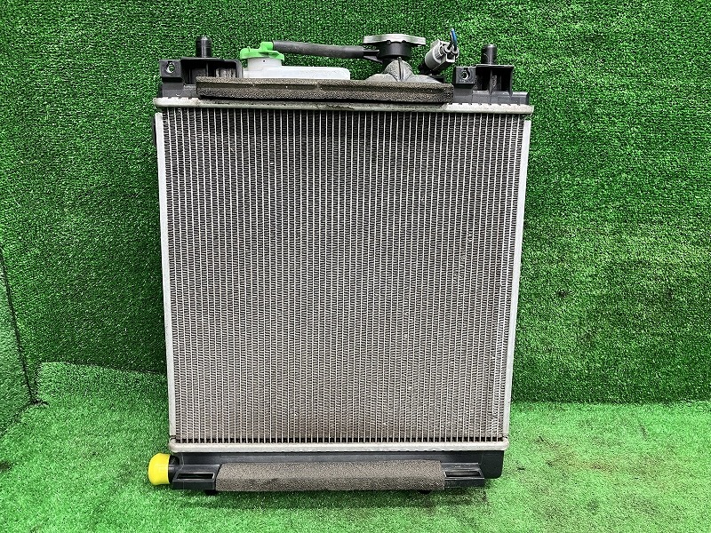 【中古】 ワゴンR MH34S ラジエーター FX 4WD デンソー 223000-6540 17700-50M10 Z2S