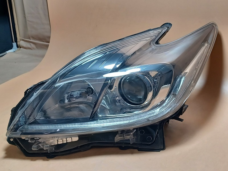【中古】コーティング済 プリウス ZVW30 左ヘッドランプ・ヘッドライト S コイト 47-52 81150-47411 040