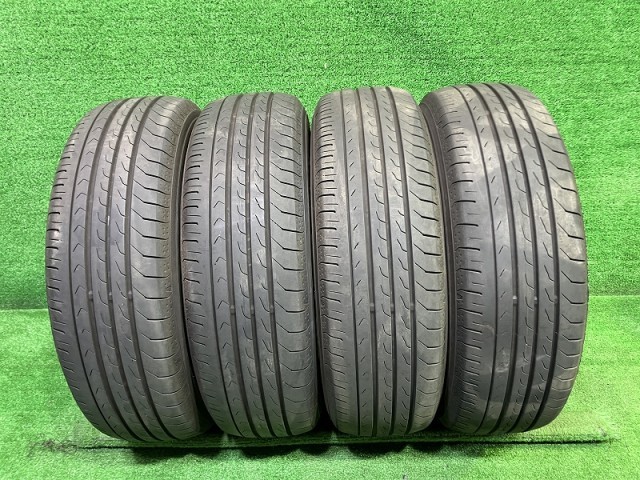 【中古】 YOKOHAMA サマー ヨコハマ ブルーアースRVRV03CK 185/70R14 4本 5ミリ 2023年 タイヤ 14インチ 夏