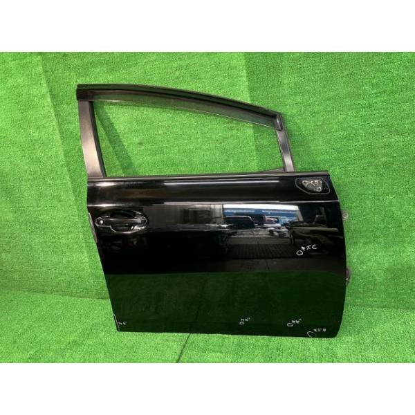 【中古】 プリウスα ZVW40W 右フロントドア G 7人 アサヒ M2H3 67001-47110 202