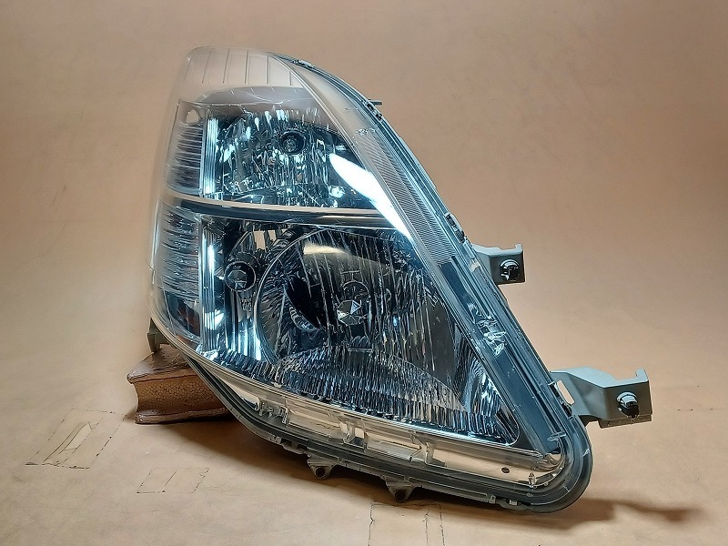 【中古】コーティング済 アイシス ANM15G 右ヘッドランプ・ヘッドライト L スタンレー 44-60 81130-44290 073