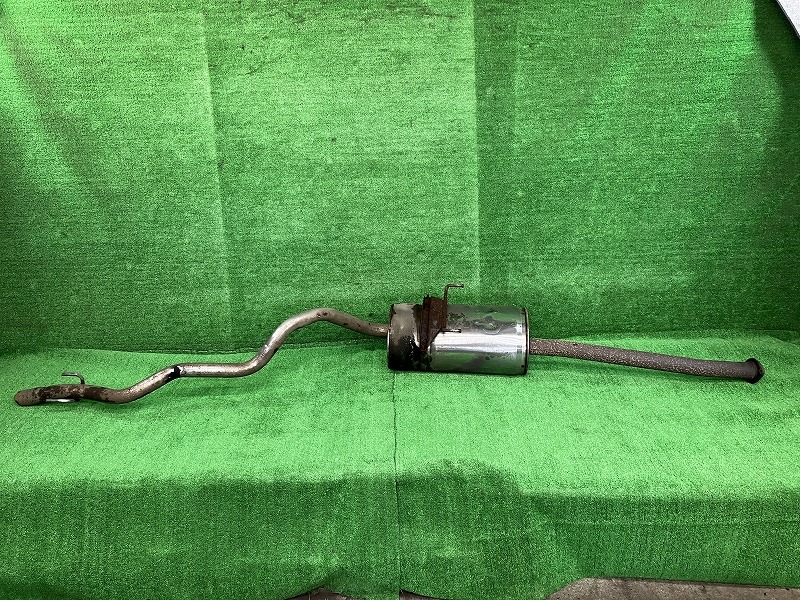 【中古】 ハイエース TRH124B リアマフラー・メインマフラー DX 15人 17430-75670 058