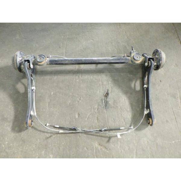 【中古】 アルト HA25V リアアクスルビーム VP 46510-64L00 26U