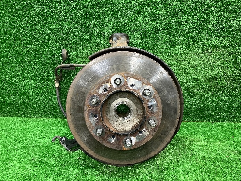 【中古】 ハイエース GDH206K 右フロントナックルハブ ロングDX 4WD 3/6人 43201-26070 209