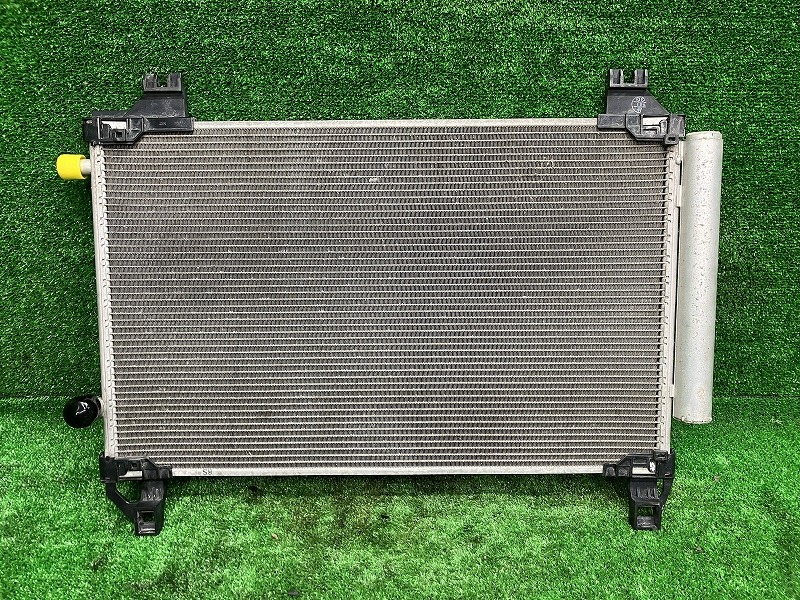 【中古】 サクシード NCP165V コンデンサー UL-X 4WD 88460-12600 1E7