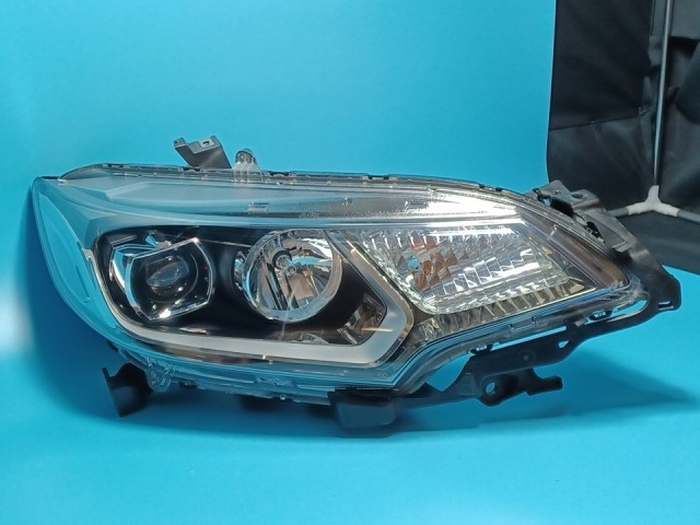 【中古】コーティング済 フィット GK4 右ヘッドランプ・ヘッドライト 13G Lパッケージ スタンレー W1948 33100-T5A-J41 NH731P 14,164円