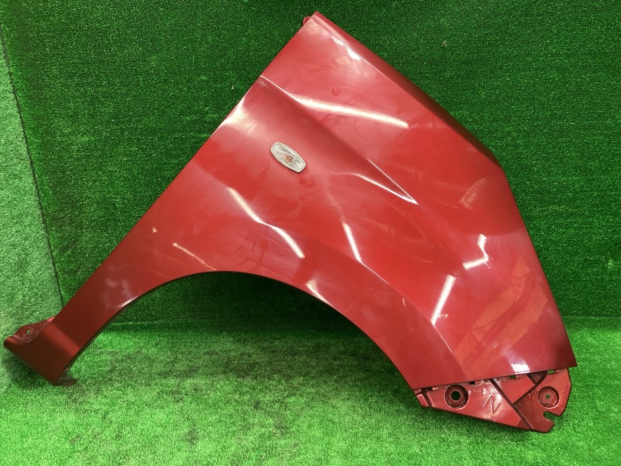 【中古】 タンク M910A 右フロントフェンダー X ウェルキャブ助手席リフトアップシート車Aタイプ車いす 53811-B1300 R67