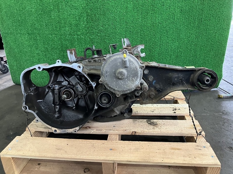 【中古】 サンバー TV2 マニュアルミッション・MTミッション トランスポーター 4WD 32000KD430 210