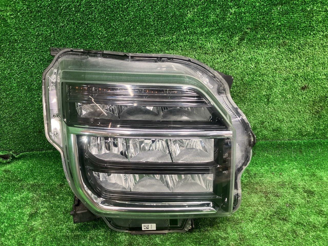 【中古】 N-WGN JH4 右ヘッドランプ・ヘッドライト カスタムL ターボホンダセンシング コイト 100-622AK 33100-TKR-J01 NH731P