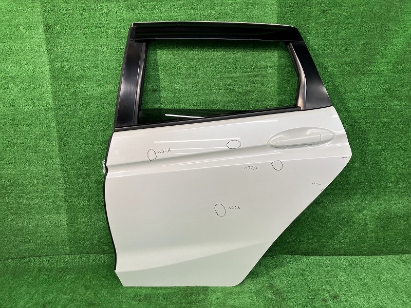 【中古】 シャトル GK9 左リアドア G 4WD アサヒ M2L3 67550-T5A-N10ZZ NH788P