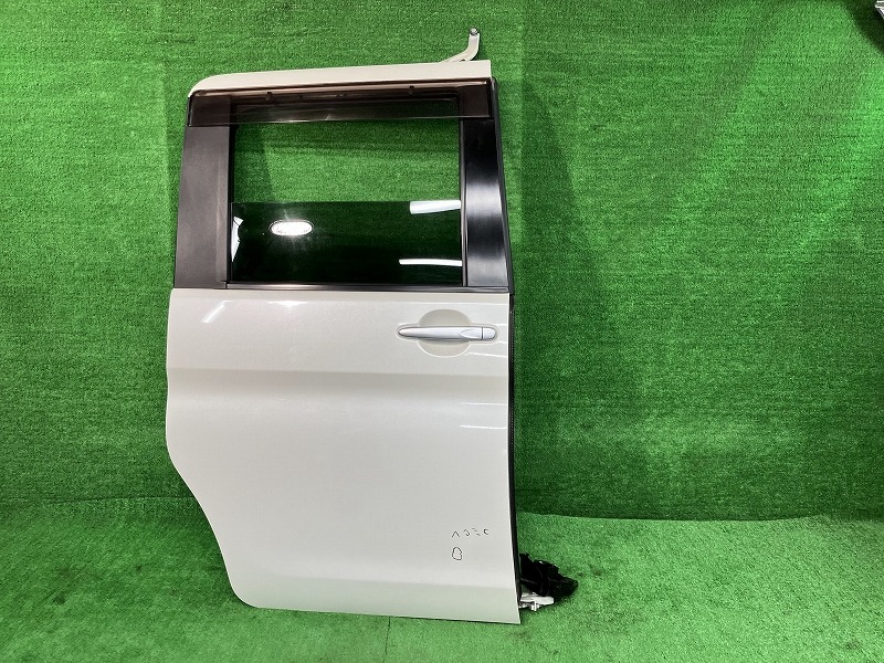 【中古】 タント LA610S 右リアドア X SA 4WD ニホンイタ M31Q8 67003-B2210 W24