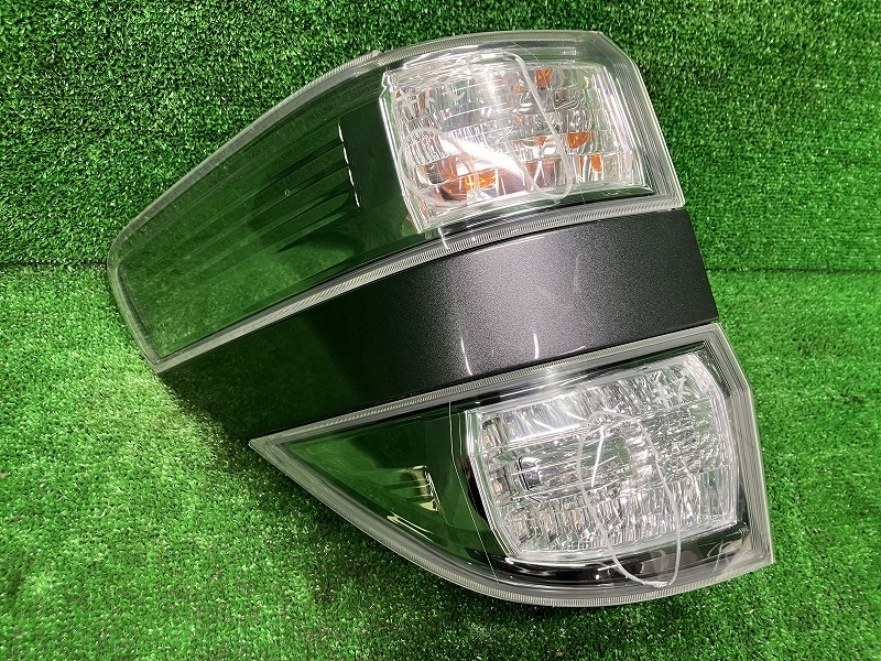 【中古】 ヴェルファイア ANH25W 左テールランプ・テールライト 2.4Z プラチナムセレクション コイト 58-29 81560-58090 1G3