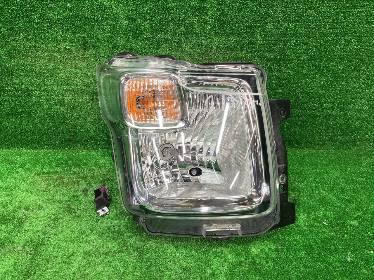 【中古】 ワゴンR MH55S 右ヘッドランプ・ヘッドライト ハイブリッドFX コイト 100-59374 35120-63R00 ZJH 11,689円