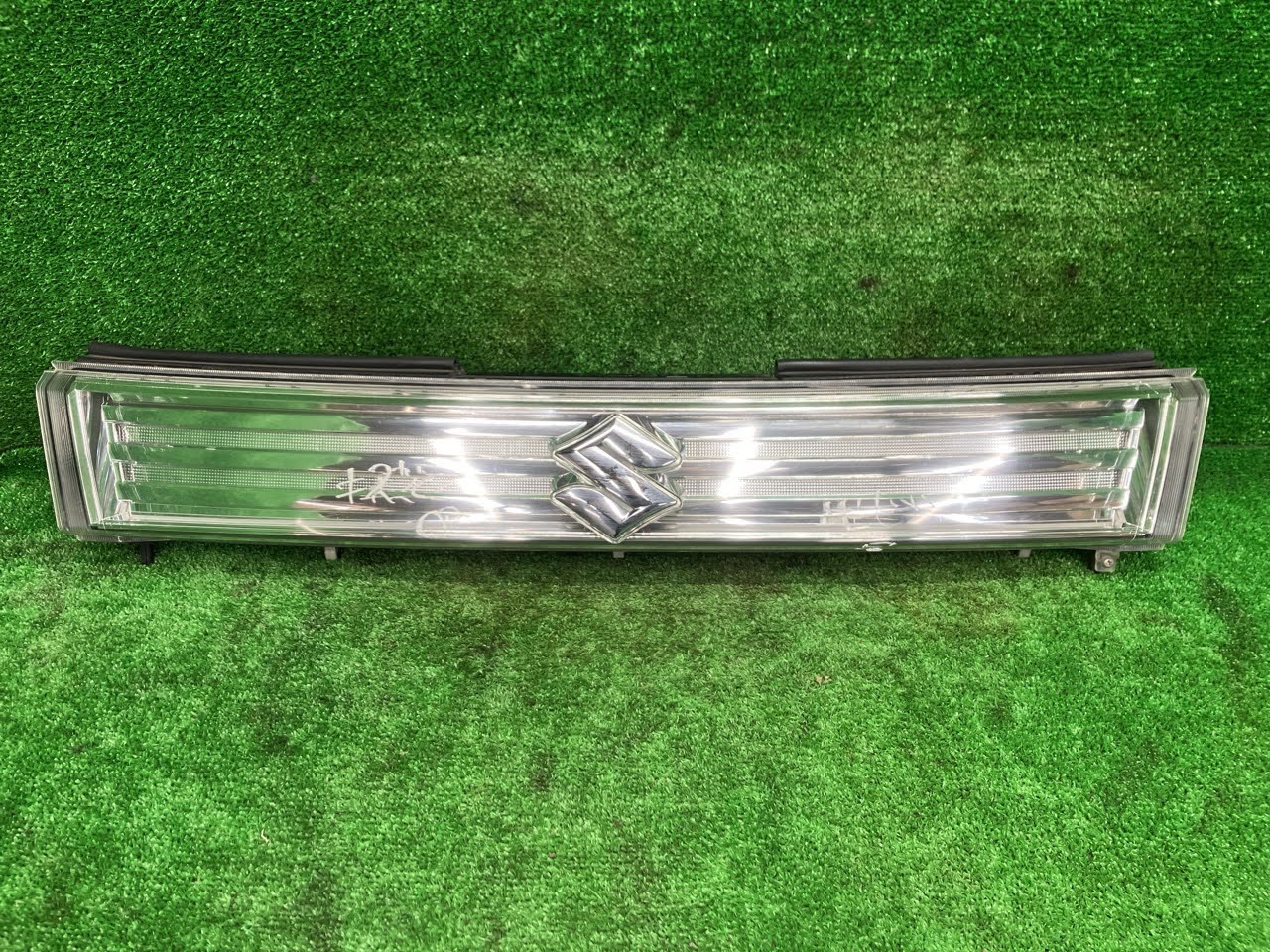 【中古】 ワゴンR MH34S ラジエーターグリル・フロントグリル スティングレーT 4WD 72110-72M51-0PG ZLB