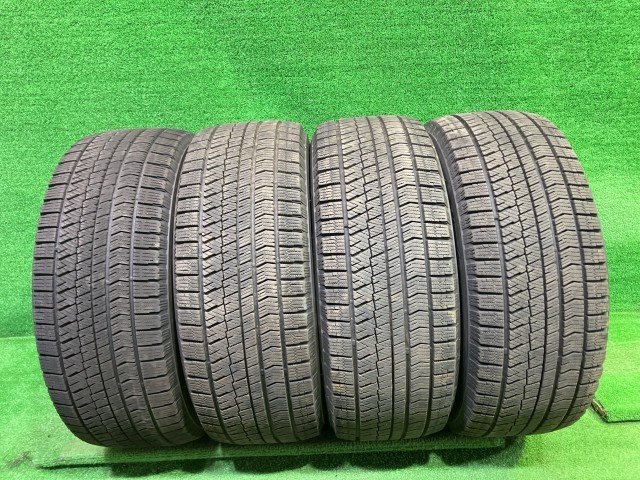 【中古】 BRIDGESTONE スタッドレス ブリヂストン ブリザックVRX2 225/55R17 4本 1本6ミリ 3本7ミリ タイヤ 17インチ 冬