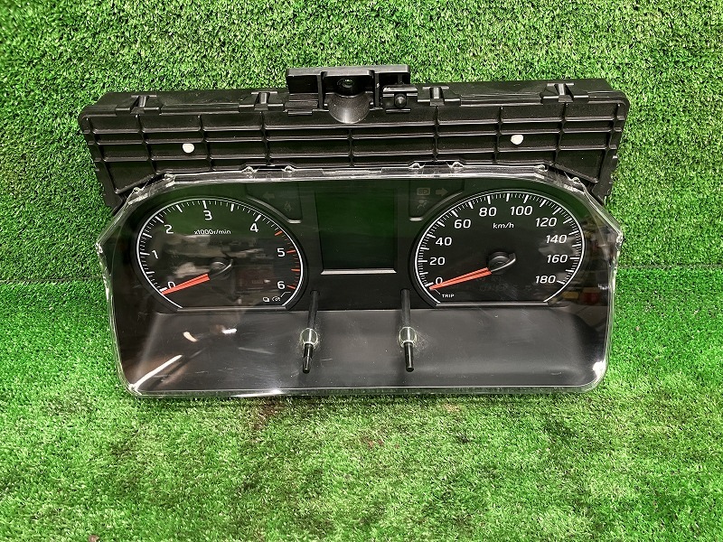 【中古】 NV350キャラバン VW6E26 スピードメーター ロング低床DX 4WD 6人 5YE4B/MTIX 24820-5YE4B