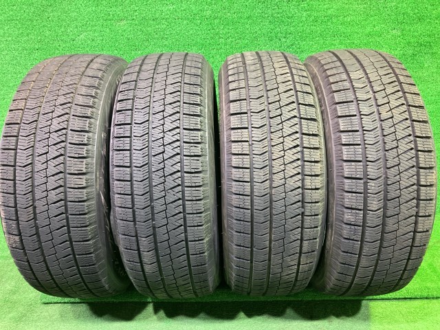【中古】 BRIDGESTONE スタッドレス ブリヂストン ブリザックVRX2 205/60R16 4本 7ミリ 2本2019年 タイヤ 16インチ 冬