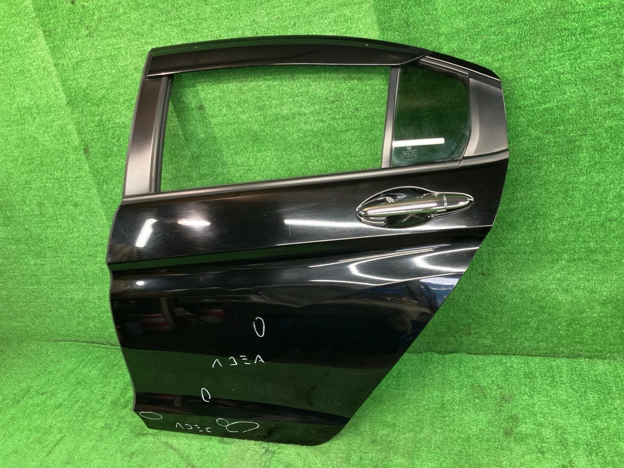 【中古】 グレイス GM5 左リアドア ハイブリッドLX 4WD アサヒ M2L3 67550-T9P-J00ZZ NH731P｜鈴木商会　店