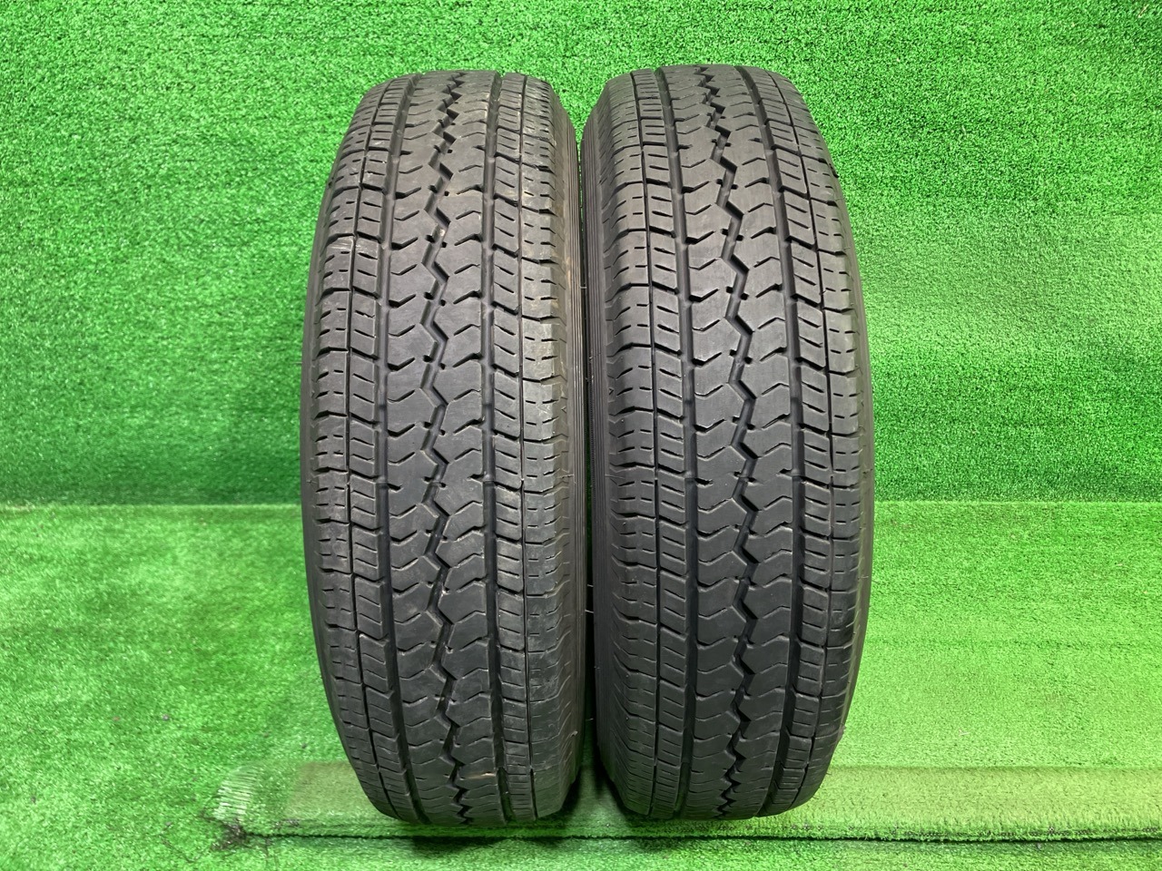 【中古】 TOYO サマー トーヨー V-02e 165R13/8PR 2本 6ミリ 2022年 タイヤ 13インチ 夏