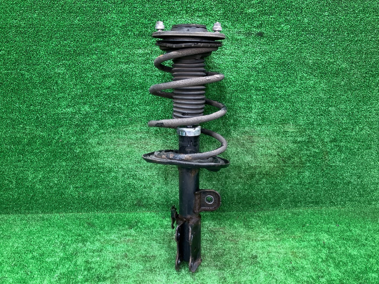 【中古】 SAI AZK10 右フロントストラット G ASパッケージ 48510-75020 48510-79055 1F7