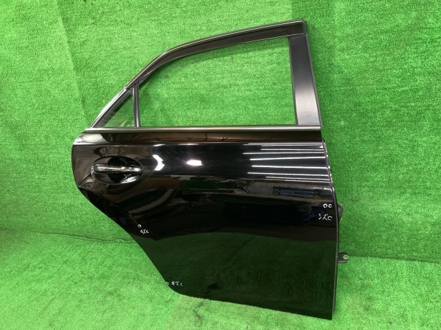 【中古】 マークX GRX135 右リアドア 250G FOUR 4WD ニホンイタ M408 67003-22460 202