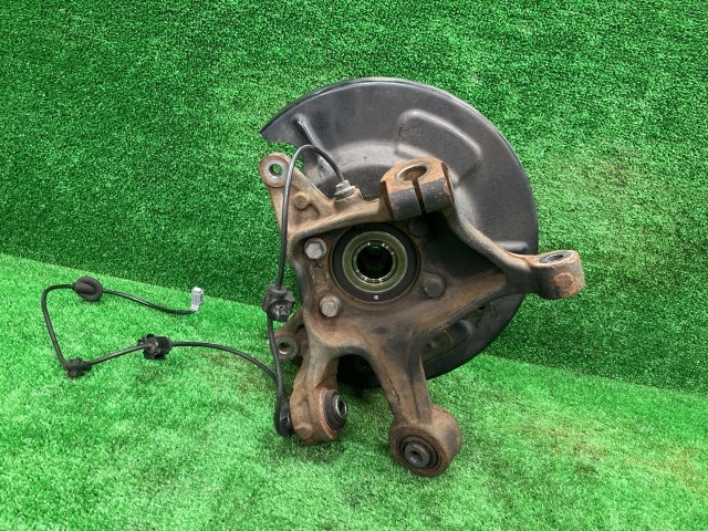 【中古】 レヴォーグ VM4 左リアナックルハブ 1.6GT-Sアイサイト 4WD 28411VA010 K3X