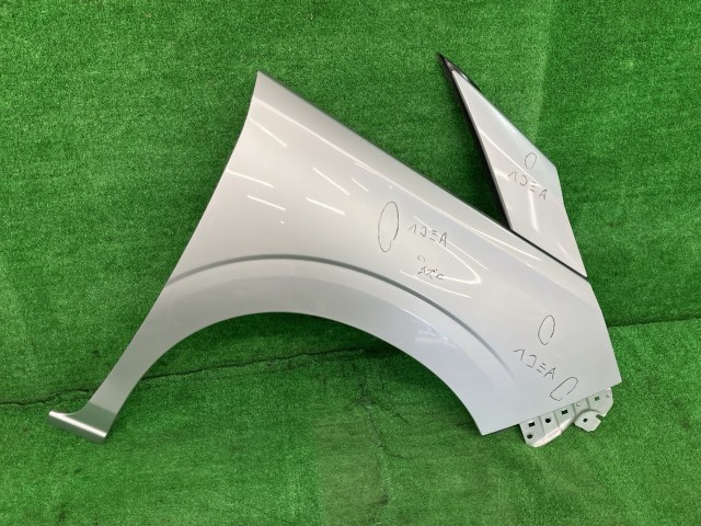 【中古】 セレナ GNC27 右フロントフェンダー X Vセレクション 4WD 8人 F3100-5TAMA K23
