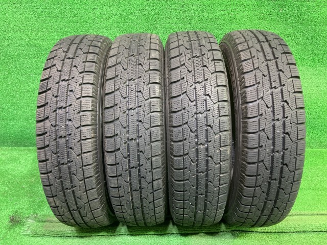 【中古】 TOYO スタッドレス トーヨー オブザーブガリットGIZ 145/80R13 4本 7ミリ 2022年 タイヤ 13インチ 冬