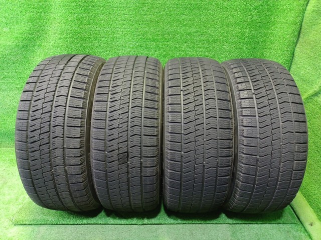 【中古】 BRIDGESTONE スタッドレス ブリヂストン ブリザックVRX2 215/50R17 4本 2本7ミリ 2本8ミリ タイヤ 17インチ 冬