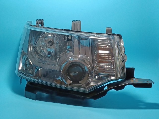 【中古】コーティング済 デリカD5 CV5W 右ヘッドランプ・ヘッドライト G プレミアム コイト 100-87918 8301A568 W23