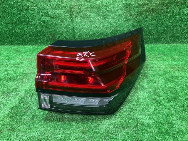【中古】 オーラ FSNE13 右テールランプ・テールライト G FOUR レザーエディション イチコ D269 26550-6XL0A QAC