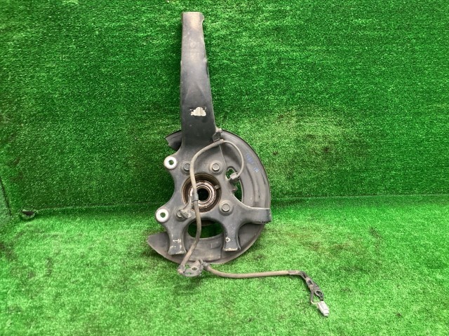 【中古】 マークX GRX135 左フロントナックルハブ 250G FOUR イエローレーベル 4WD 43202-30031 062