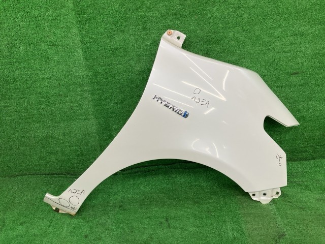 【中古】 シエンタ NHP170G 右フロントフェンダー ハイブリッドG 7人 53811-52480 070 11,550円