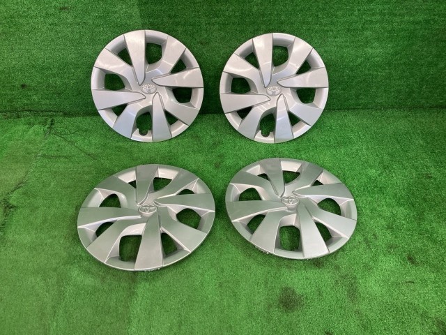 【中古】 ヴィッツ KSP130 ホイールキャップ・ホイールカバー F Mパッケージ 42602-52480 1F7