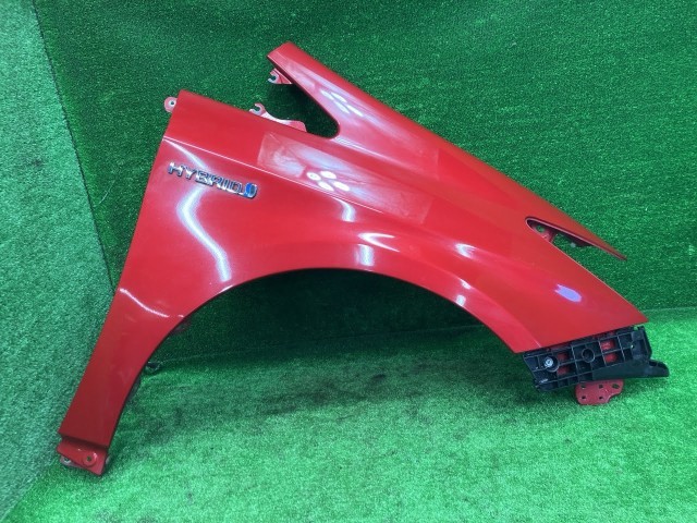 【中古】 プリウス ZVW30 右フロントフェンダー S 53801-47050 3R3