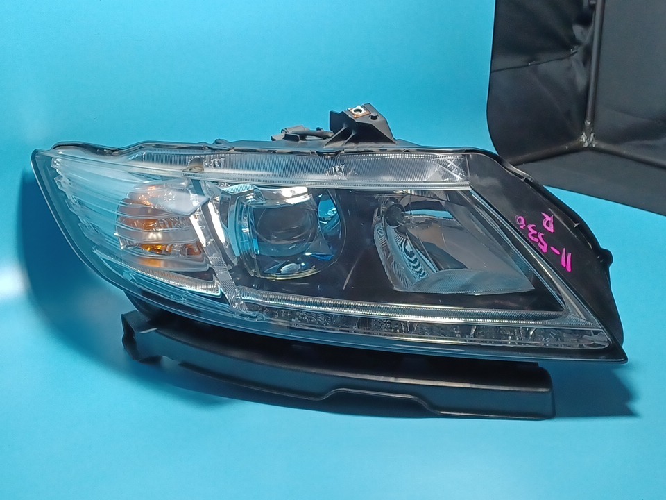 【中古】コーティング済 CR-Z ZF1 右ヘッドランプ・ヘッドライト ベータ コイト 100-22010 33101-SZT-J12 NH624P