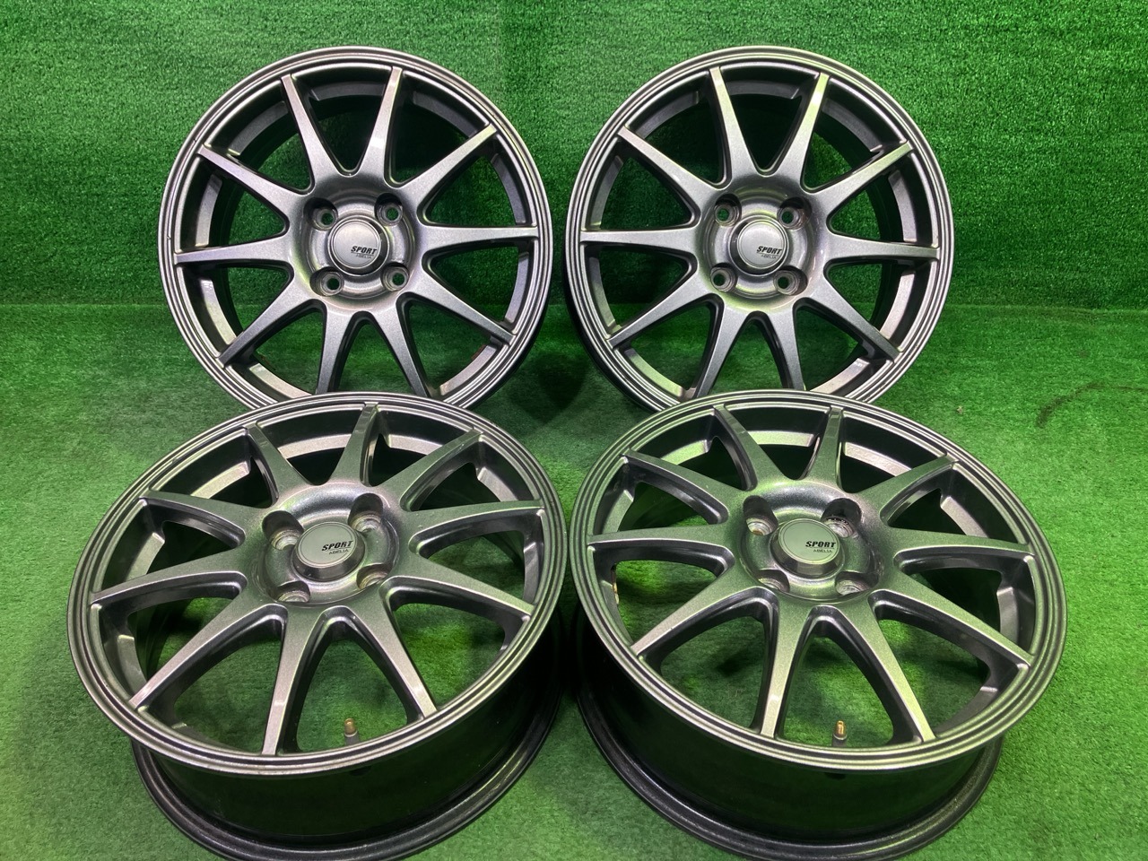 【中古】 スポーツアベリア ヴィッツ ノート ホイール アルミ ガンメタ 15インチ 5.5J 4穴 4本 100 +43