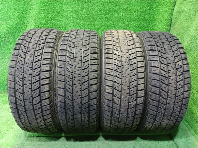 【中古】 BRIDGESTONE スタッドレス ブリヂストン ブリザックDM-V3 225/60R17 4本 1本7ミリ 3本8ミリ タイヤ 17インチ 冬