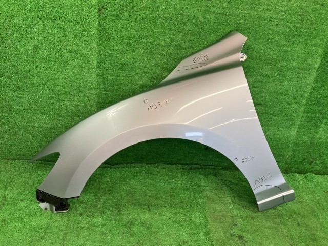 中古 アテンザ GJ2AP 左フロントフェンダー XD Lパッケージ 4WD GHP9-52-211A 45P