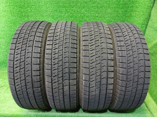 中古 BRIDGESTONE ウィンター ブリヂストン ブリザックVRX2 175/65R15 4本 2本5ミリ 2本6ミリ 2022年 タイヤ 15インチ 冬