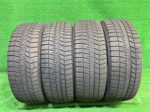 中古 DUNLOP ウィンター ダンロップ ウィンターマックスWM03 205/60R16 4本 2本5ミリ 2本6ミリ 2023年 1本外側サイド傷 タイヤ 16インチ 冬|鈴木商会 店