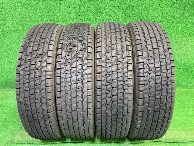 中古 BRIDGESTONE ウィンター ブリヂストン W300 145/80R12 80/78N LT 4本 2本5ミリ 2本7ミリ 2025年 145R12/6PR同等 タイヤ 12インチ 冬｜鈴木商会　店